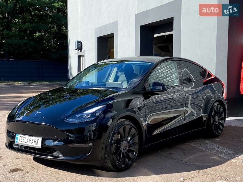 Позашляховик / Кросовер Tesla Model Y 2023 в Києві