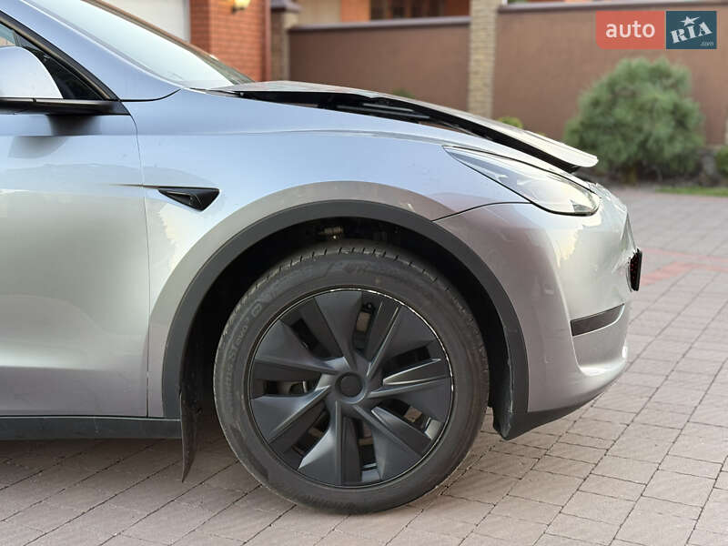 Позашляховик / Кросовер Tesla Model Y 2025 в Луцьку