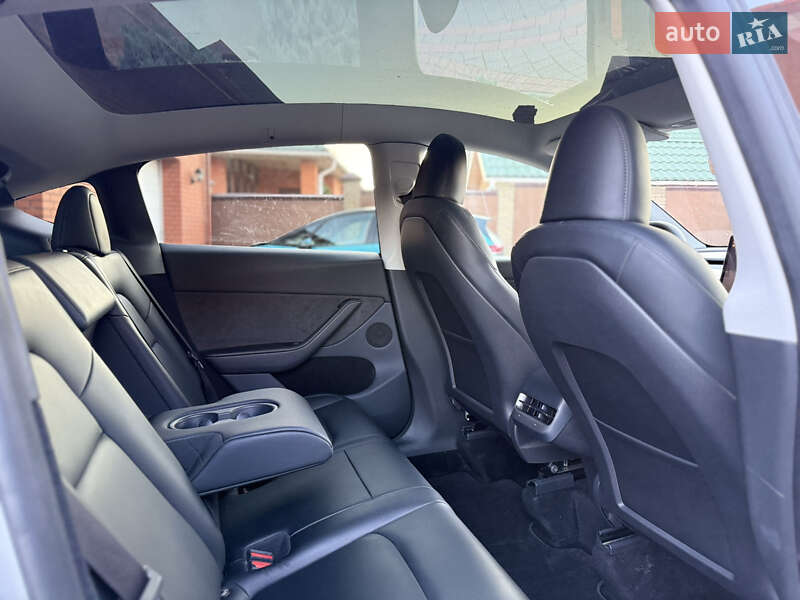 Позашляховик / Кросовер Tesla Model Y 2025 в Луцьку