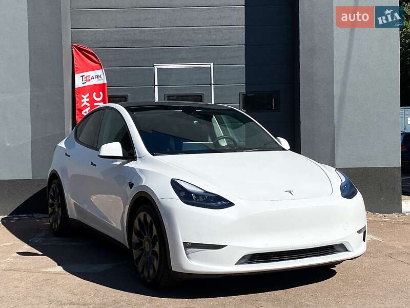 Внедорожник / Кроссовер Tesla Model Y 2022 в Киеве