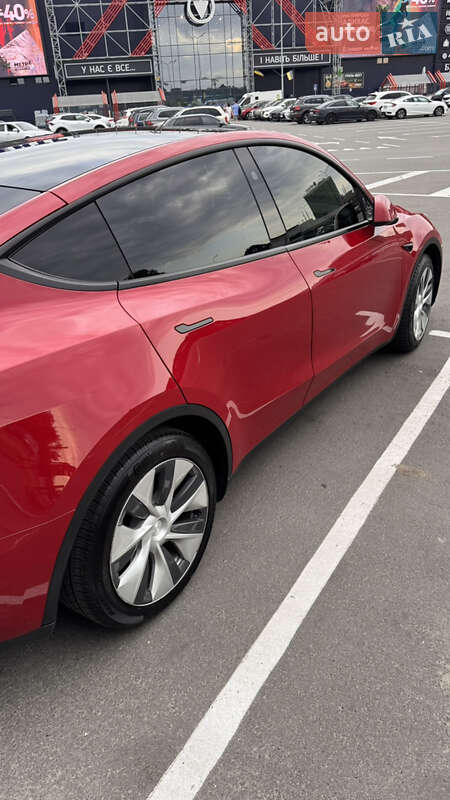 Внедорожник / Кроссовер Tesla Model Y 2023 в Киеве