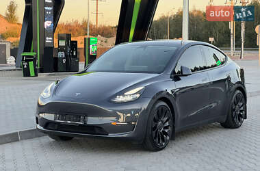 Внедорожник / Кроссовер Tesla Model Y 2022 в 