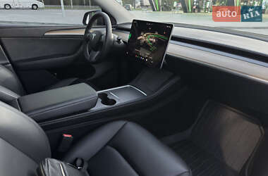 Внедорожник / Кроссовер Tesla Model Y 2022 в 