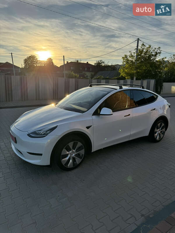 Позашляховик / Кросовер Tesla Model Y 2022 в 