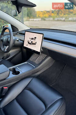 Позашляховик / Кросовер Tesla Model Y 2022 в 