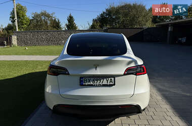 Внедорожник / Кроссовер Tesla Model Y 2021 в 