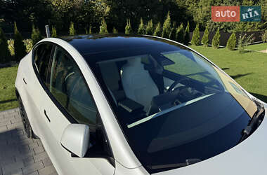 Внедорожник / Кроссовер Tesla Model Y 2021 в 