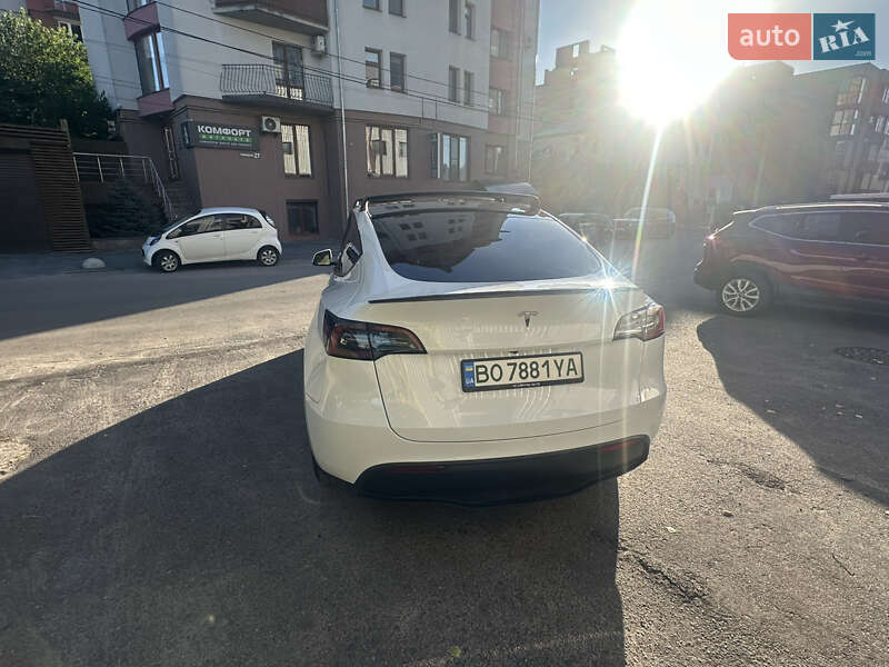 Позашляховик / Кросовер Tesla Model Y 2024 в Тернополі