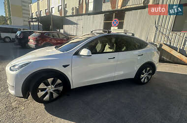 Внедорожник / Кроссовер Tesla Model Y 2024 в 
