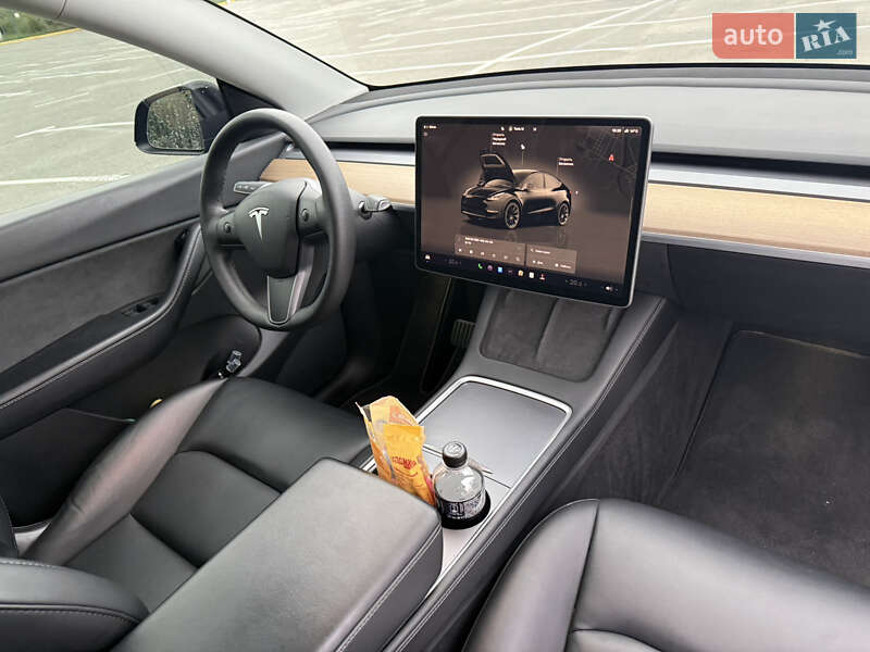 Внедорожник / Кроссовер Tesla Model Y 2022 в Ужгороде