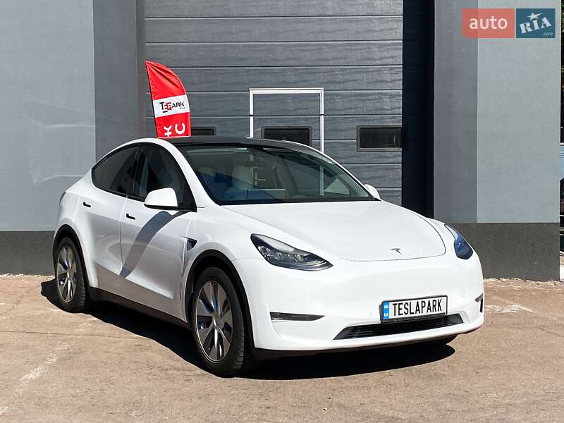 Позашляховик / Кросовер Tesla Model Y 2021 в Києві