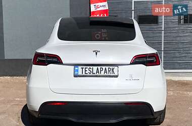 Внедорожник / Кроссовер Tesla Model Y 2021 в 