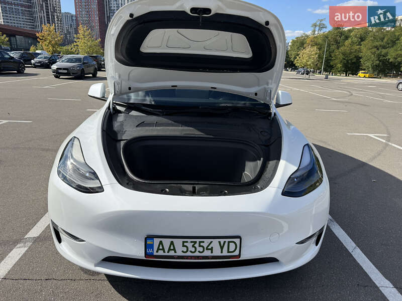 Позашляховик / Кросовер Tesla Model Y 2023 в Києві