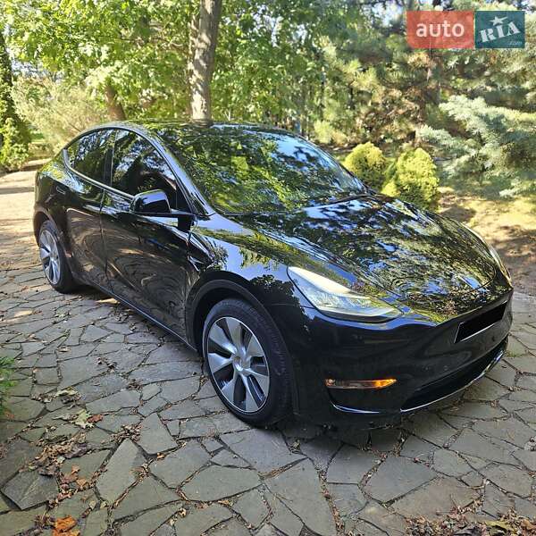 Tesla Model Y 2022