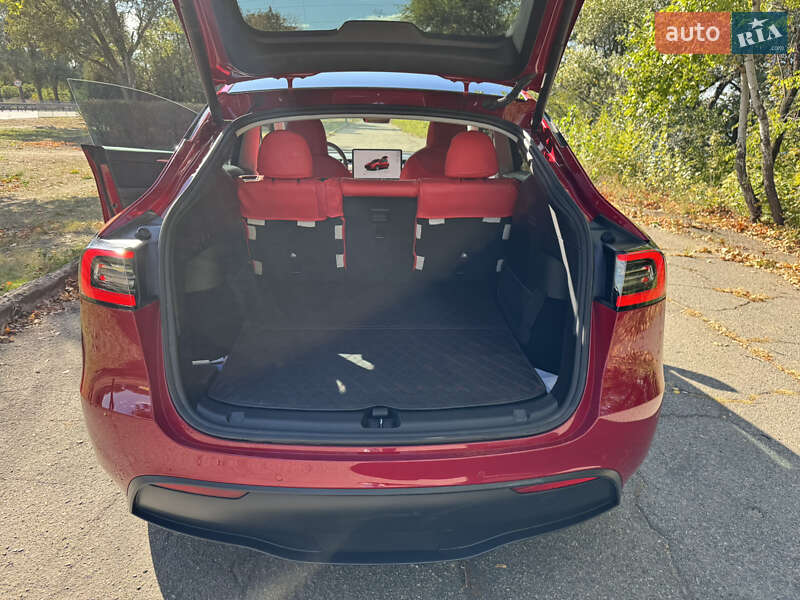 Внедорожник / Кроссовер Tesla Model Y 2022 в Днепре