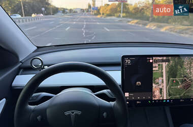 Позашляховик / Кросовер Tesla Model Y 2021 в 