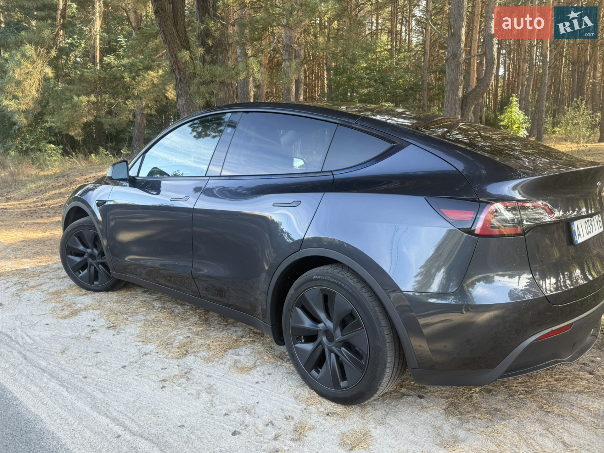 2024 Tesla Model Y - мініатюра 8