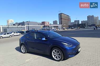 Внедорожник / Кроссовер Tesla Model Y 2023 в 