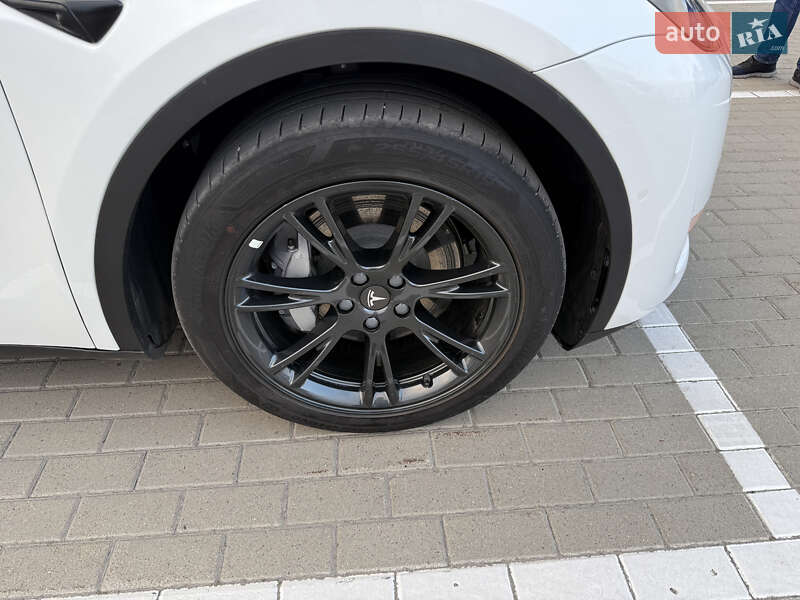 Позашляховик / Кросовер Tesla Model Y 2022 в Тернополі