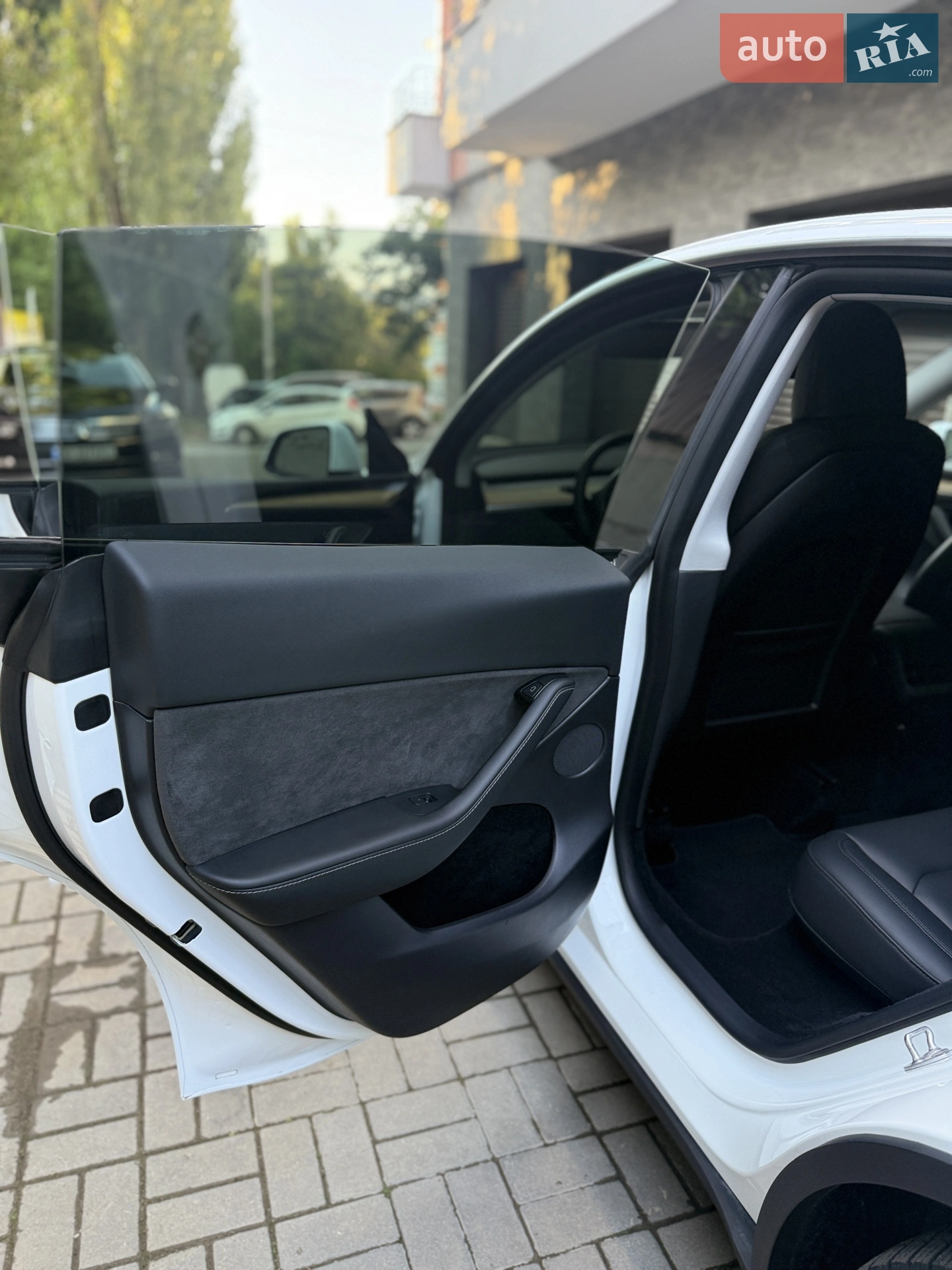 2023 Tesla Model Y - мініатюра 4