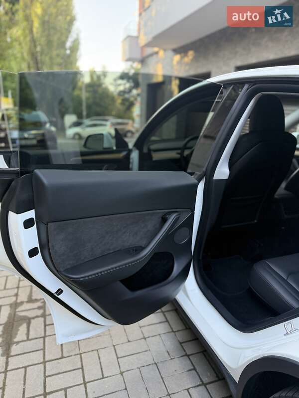 Внедорожник / Кроссовер Tesla Model Y 2023 в Хмельницком фото 4 Внедорожник / Кроссовер Tesla Model Y 2023 в Хмельницком