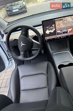 Позашляховик / Кросовер Tesla Model Y 2023 в 