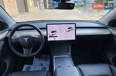 Позашляховик / Кросовер Tesla Model Y 2023 в 