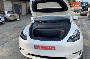 Позашляховик / Кросовер Tesla Model Y 2023 в 