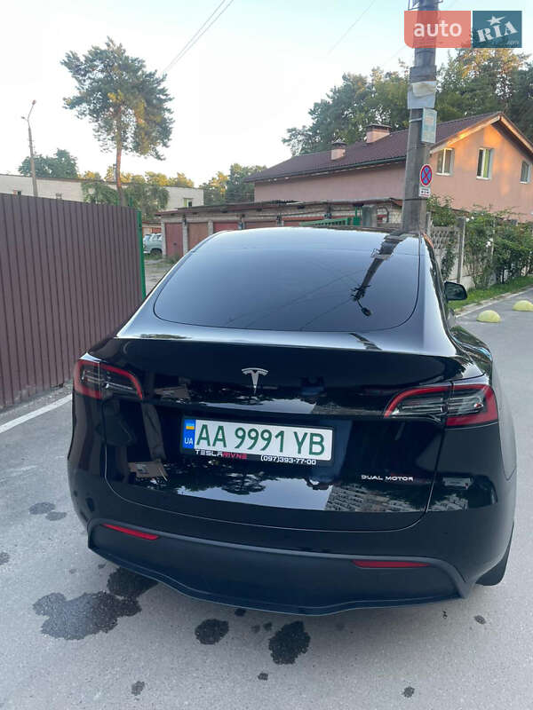 Tesla Model Y 2022