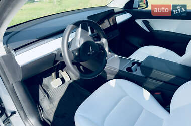 Внедорожник / Кроссовер Tesla Model Y 2021 в 