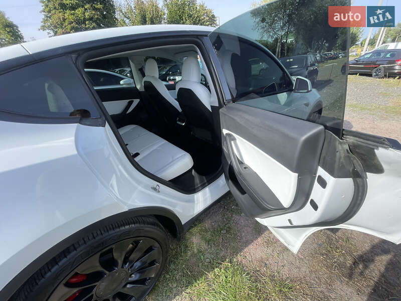 Внедорожник / Кроссовер Tesla Model Y 2022 в Луцке