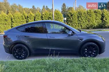 Позашляховик / Кросовер Tesla Model Y 2023 в 