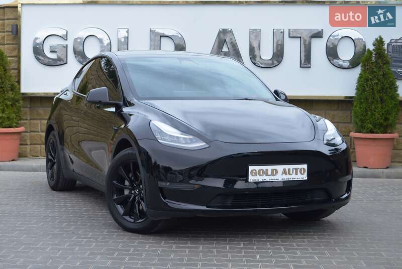 Tesla Model Y 2022