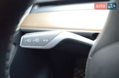 Внедорожник / Кроссовер Tesla Model Y 2022 в 