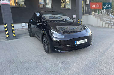 Позашляховик / Кросовер Tesla Model Y 2021 в 