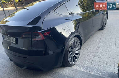 Позашляховик / Кросовер Tesla Model Y 2021 в 