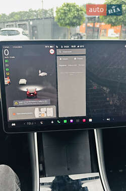 Позашляховик / Кросовер Tesla Model Y 2021 в 