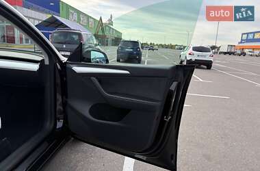 Позашляховик / Кросовер Tesla Model Y 2023 в 