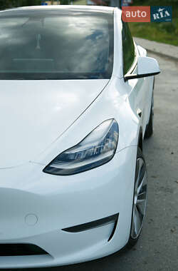Внедорожник / Кроссовер Tesla Model Y 2020 в 