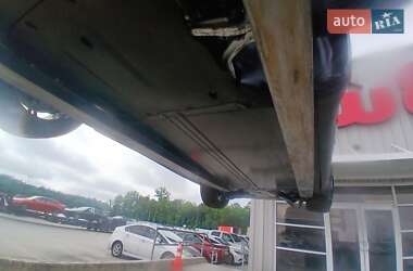 Позашляховик / Кросовер Tesla Model Y 2025 в 