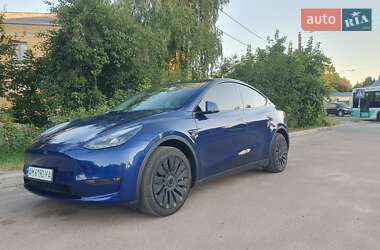 Позашляховик / Кросовер Tesla Model Y 2023 в 