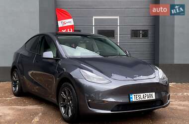 Позашляховик / Кросовер Tesla Model Y 2023 в 