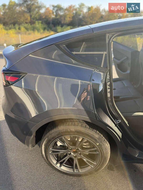 Внедорожник / Кроссовер Tesla Model Y 2022 в Днепре