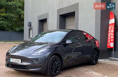 Позашляховик / Кросовер Tesla Model Y 2024 в 