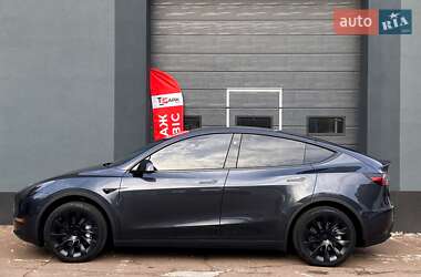 Позашляховик / Кросовер Tesla Model Y 2024 в 