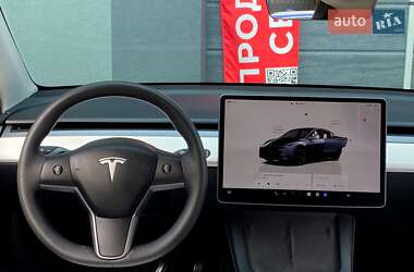 Позашляховик / Кросовер Tesla Model Y 2024 в 