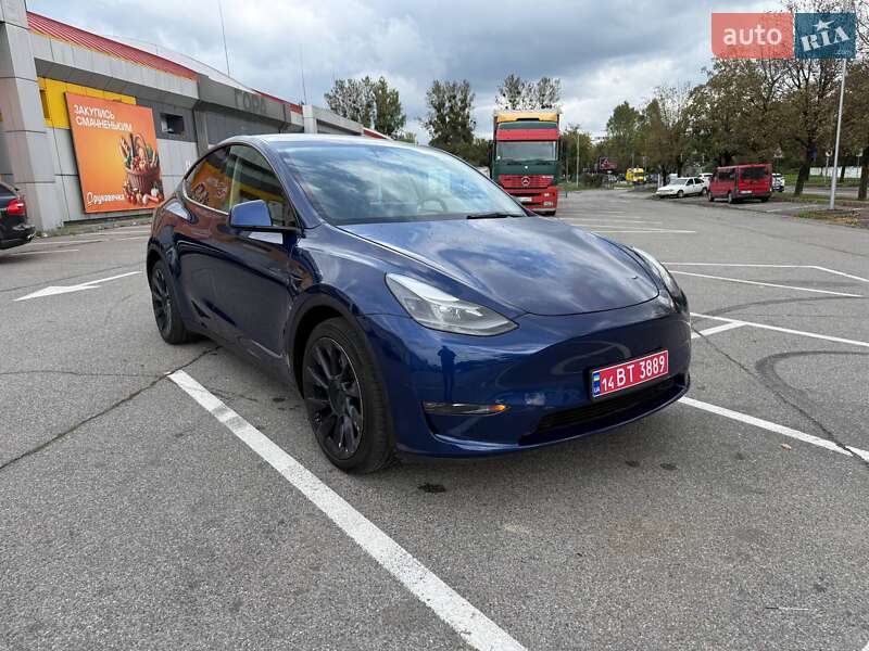 Tesla Model Y 2021