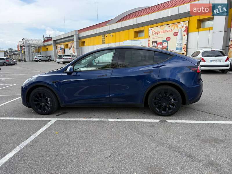 Внедорожник / Кроссовер Tesla Model Y 2021 в Львове