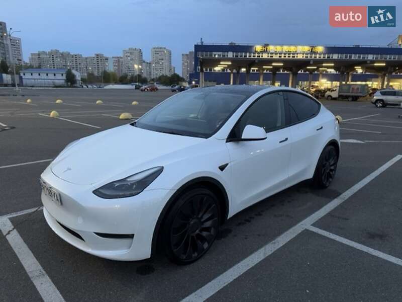 Tesla Model Y 2022