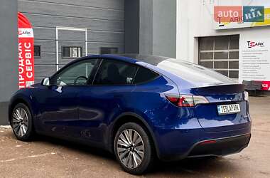 Внедорожник / Кроссовер Tesla Model Y 2024 в 